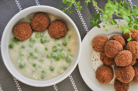 Pea stew with "meatballs"