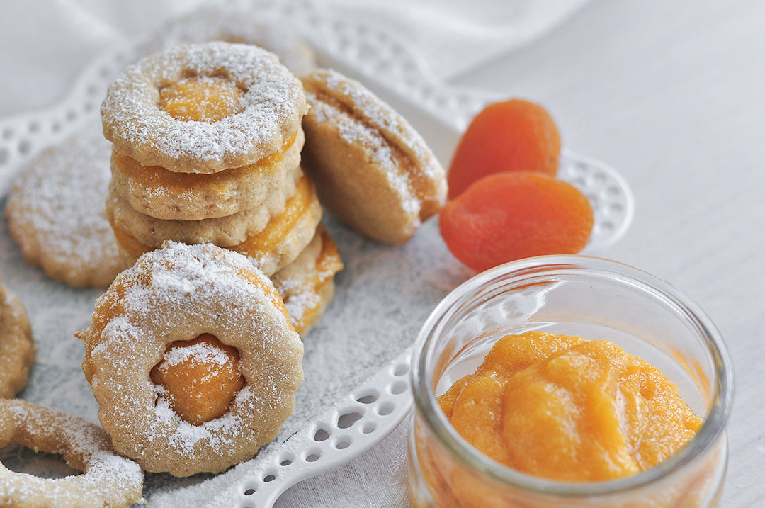 Shortbread cookies with jam