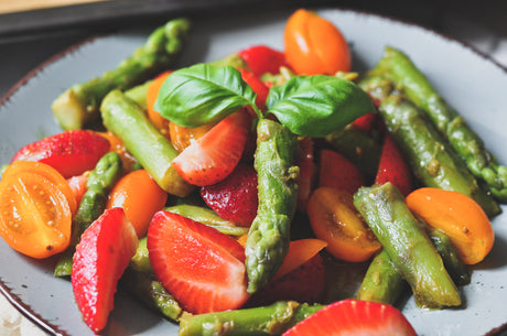 BBQ patties with strawberry and asparagus
