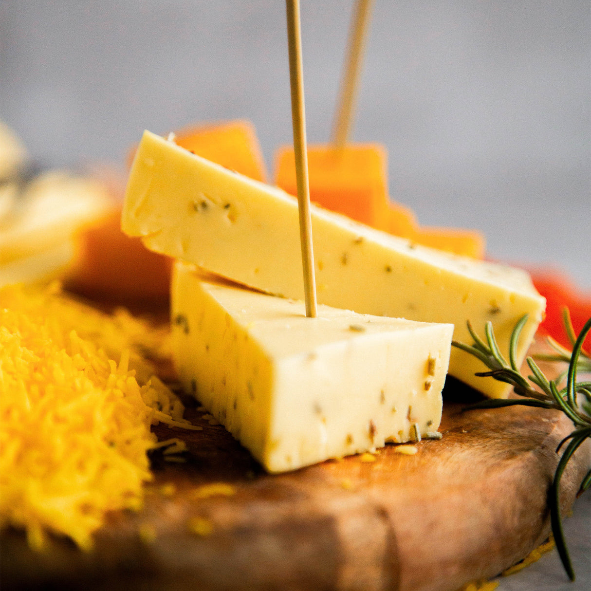 Mieszanka roślinna o smaku Oosty Gouda 332g (do przygotowania 1kg bloku roślinnego)