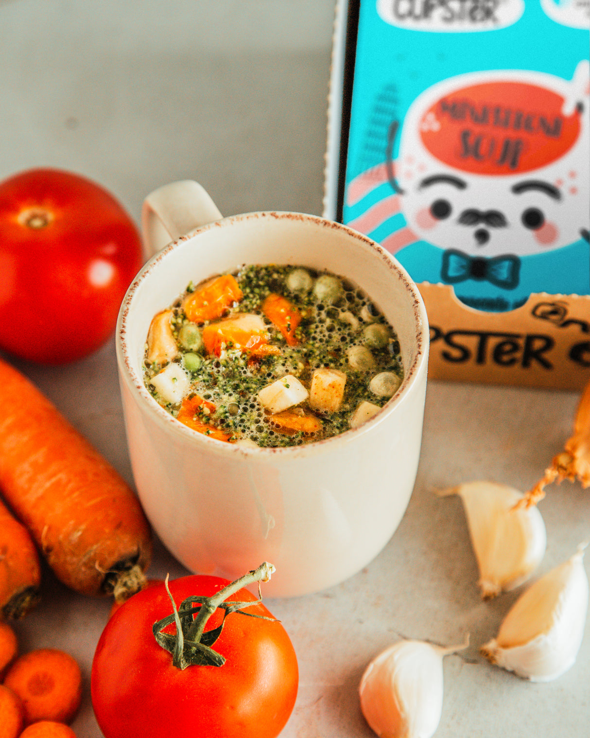 Zupa minestrone instant Cupster, opakowanie 10 sztuk (10x15g)