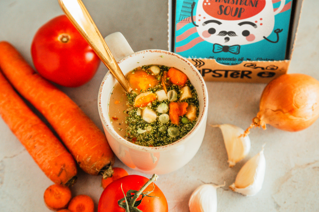 Zupa minestrone instant Cupster, opakowanie 10 sztuk (10x15g)