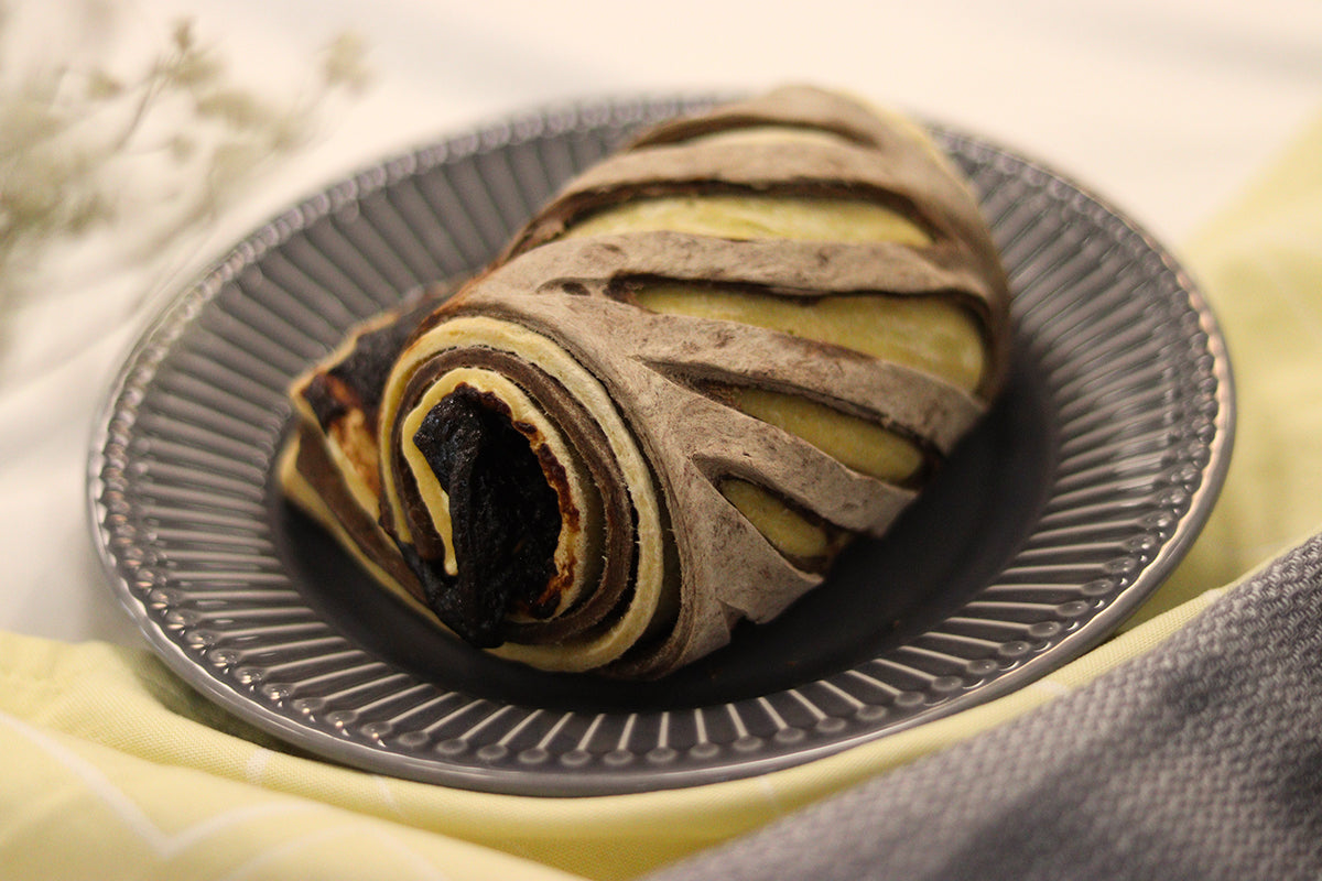 Zebra roll with plum jam