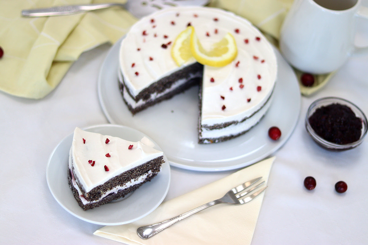 Mascarpone poppy seed cake